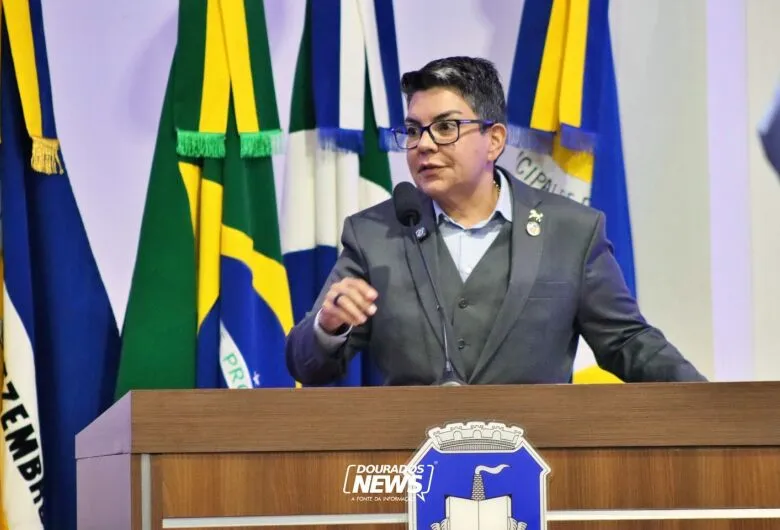 Após procedimento, vereadora passa por angioplastia e implanta dois stents 