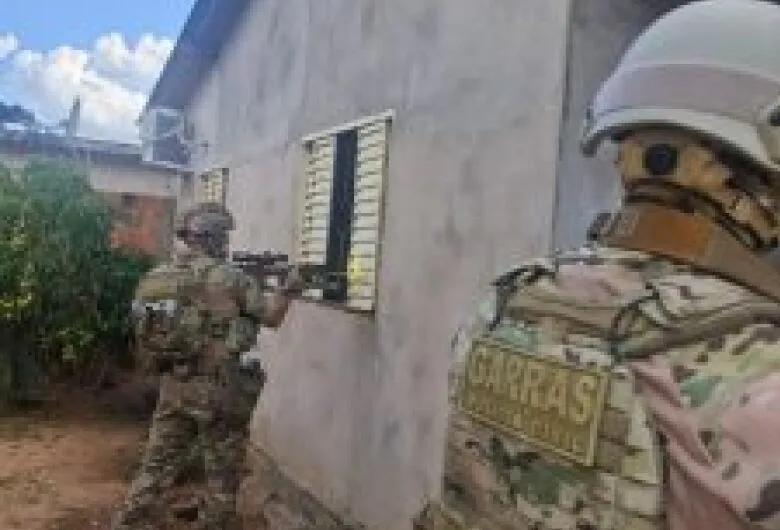 Membros de facção torturam e matam jovem durante videochamada