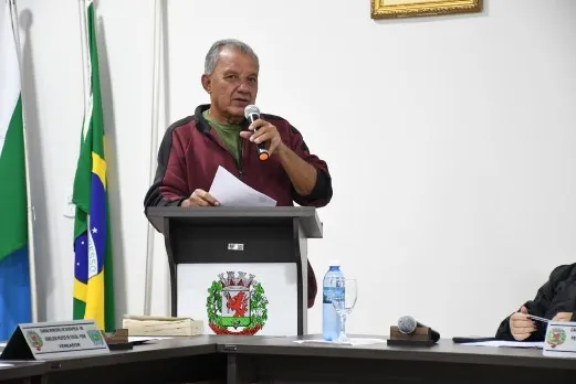 Vereador Edmilson da Banda cobra reforma e melhorias na Escola Cícero Reinaldo em Deodápolis