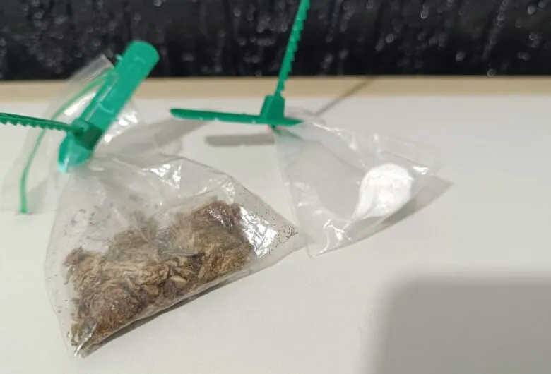 Usuário 'denuncia' boca de fumo e jovem acaba presa em flagrante em Dourados
