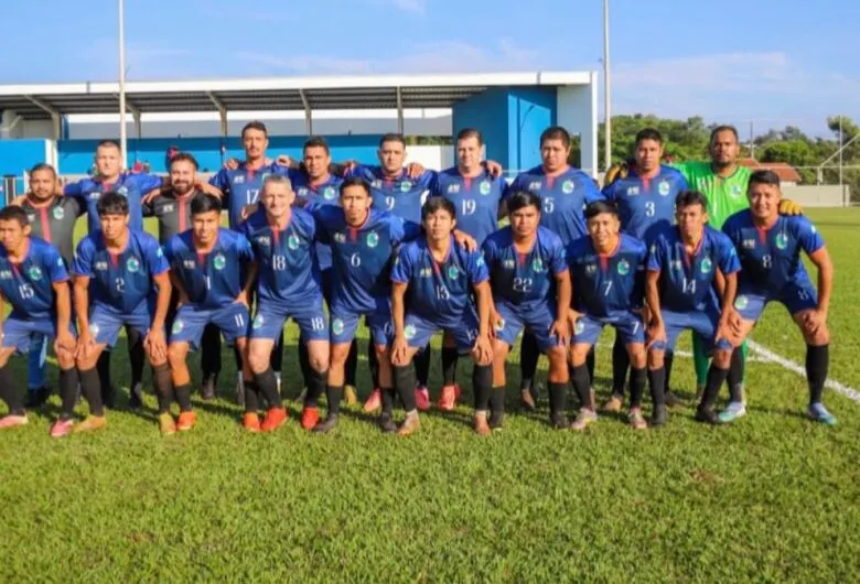 A equipe teve como técnico o professor Elias e como auxiliar técnico Antonio Martins Aguadio - Crédito: Divulgação