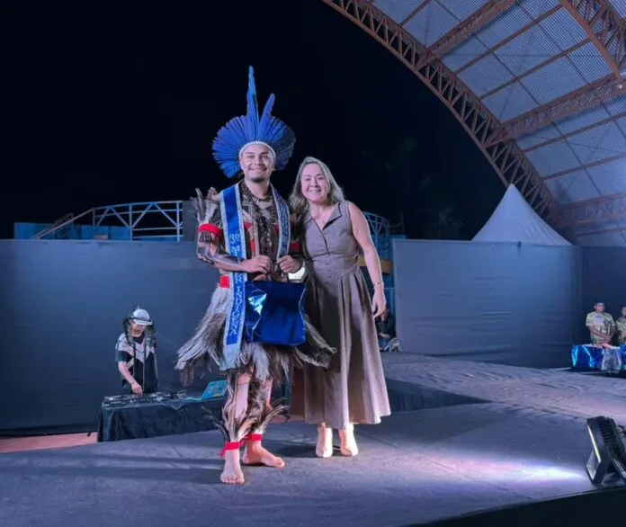 Lia Nogueira é homenageada em evento que destaca a cultura e a identidade dos povos indígenas