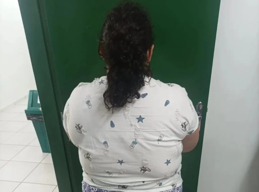 Mulher que fingiu ter 12 anos em SC já tentou dar golpe e ser adotada em Campo Grande