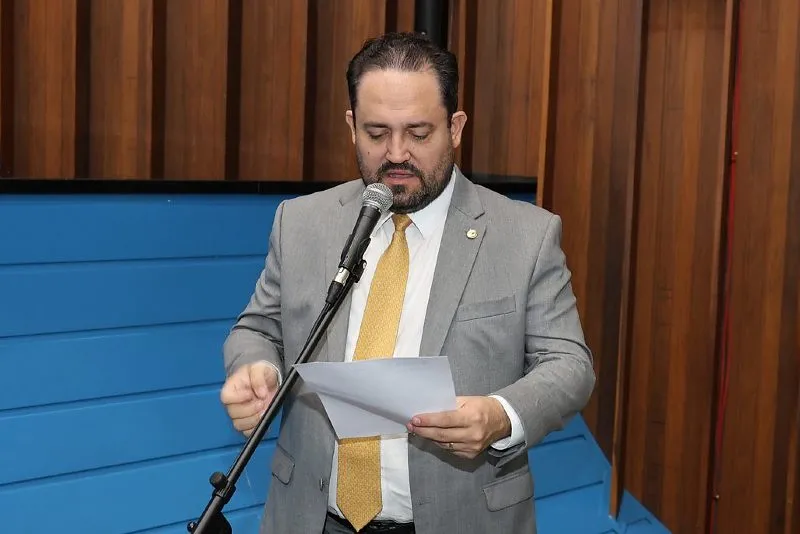 Deputado Marcio Fernandes, autor da proposta, durante sessão plenária na ALEMS