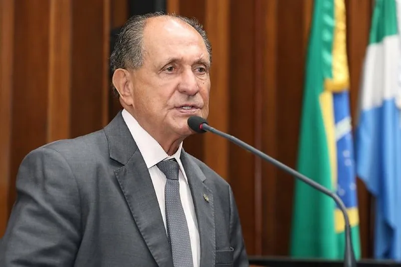 Parlamentar relatou dificuldades enfrentadas por pacientes que aguardam procedimentos especializados