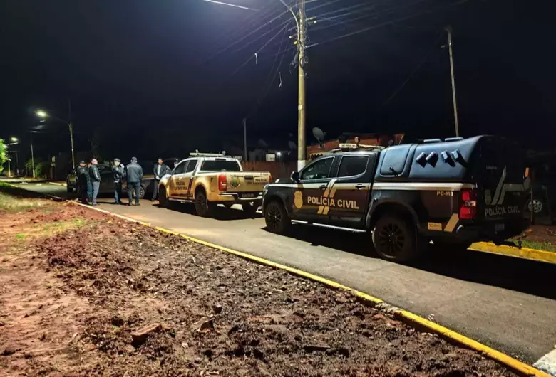 A área foi isolada para os trabalhos da Polícia Civil e da perícia técnica - Crédito: Wander Ferreira/Campo Grande News