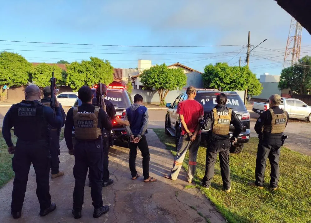 Polícia Civil prende dois durante Operação 'Mulher Segura' em Deodápolis