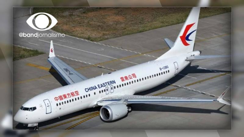 Avião cai na fronteira da China com o Vietnã
