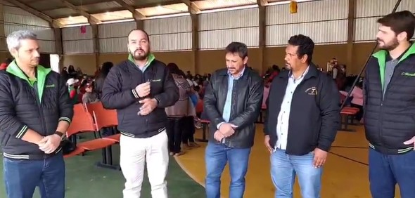 Crianças da escola Pólo participaram de apresentação do 'Circo dos Sonhos' 