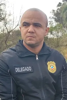 Delegado concede entrevista sobre trabalhadores que foram encontrados mortos apos acidente em Deodápolis