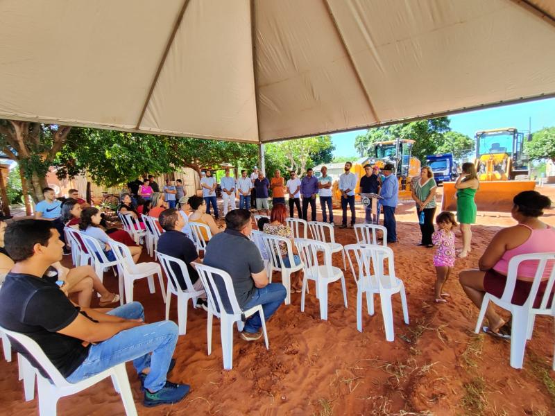 Prefeito Valdir Sartor assina ordem de serviço para a maior obra de infraestrutura na história: pavimentação asfáltica transformará vários bairros