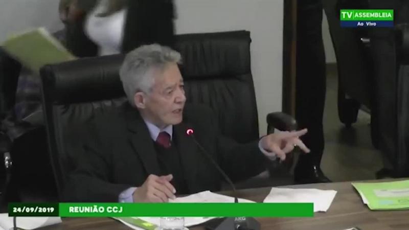 R$ 25 mil: Deputado reclama que salário não compra carro zero